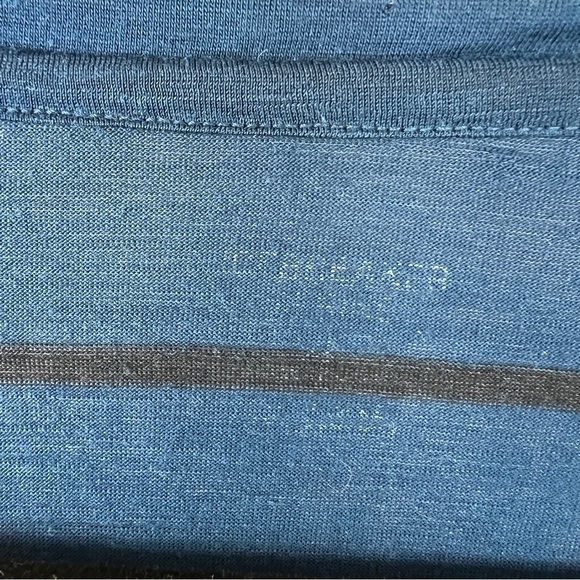 Icebreaker Tech Lite Short Sleeve V-neck T-shirt - Picture 5 of 5